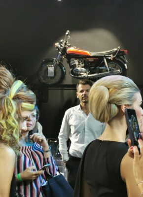 70347384_2997095640317536_6362808476372041728_n